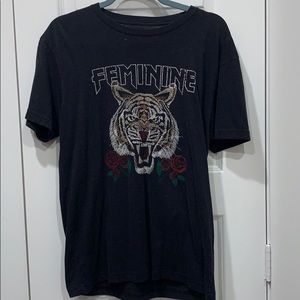 EllandEmm Feminine Tiger Graphic Tee